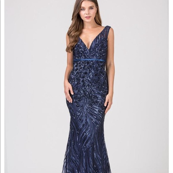 FASHION EUREKA - FEATHER SEQUIN DRESS 7070 - Picture 2 of 3